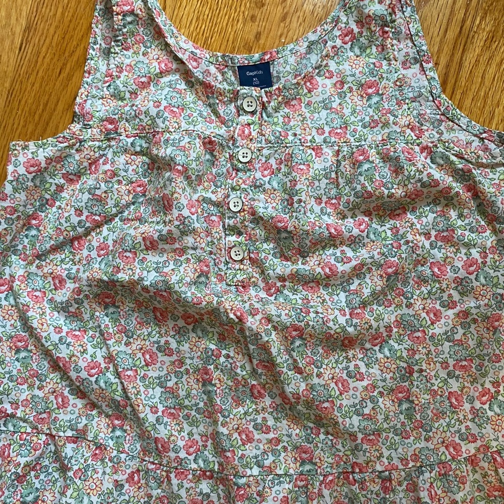 Gap kids Multi colored cotton tank with the raffle